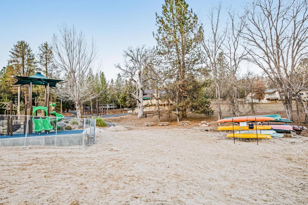 Luring Lakefront Landing Groveland Exterior photo