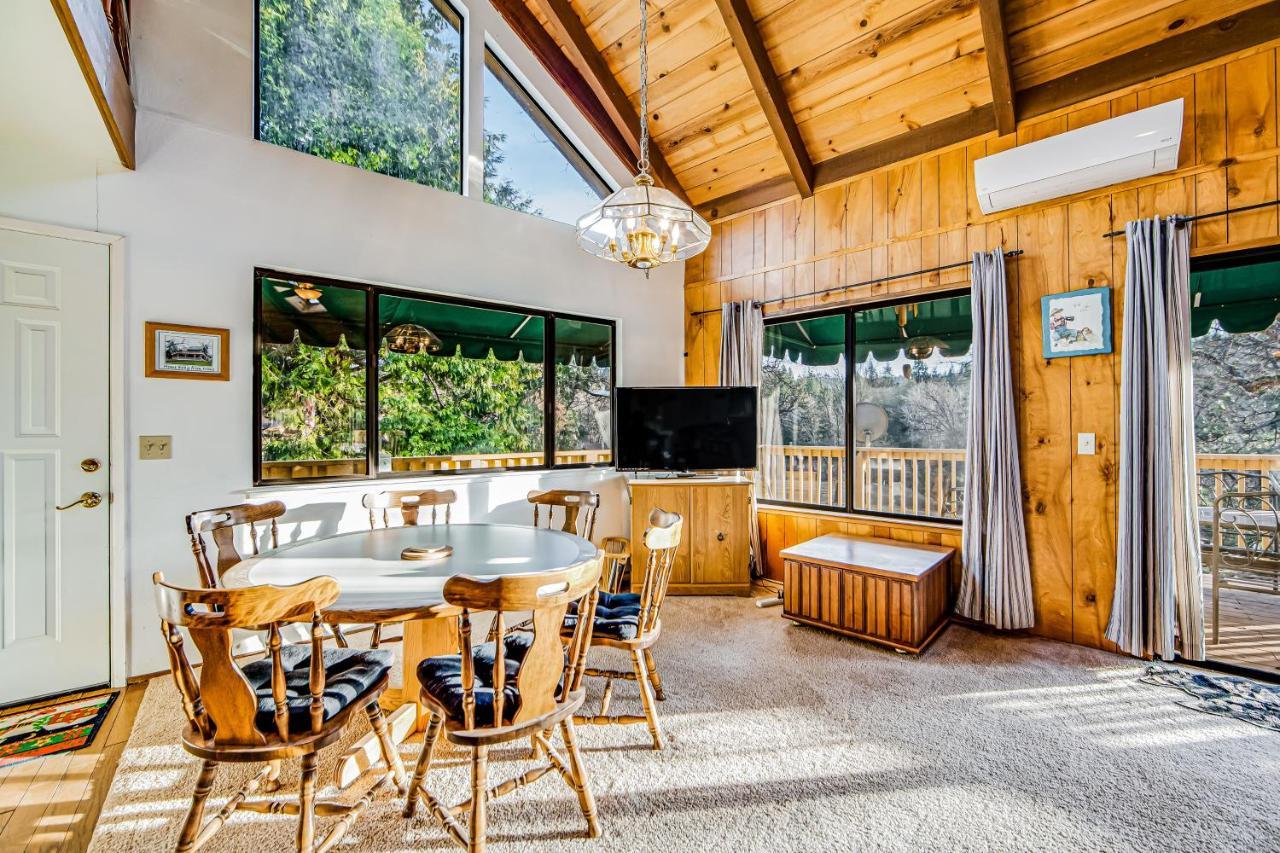 Luring Lakefront Landing Groveland Exterior photo